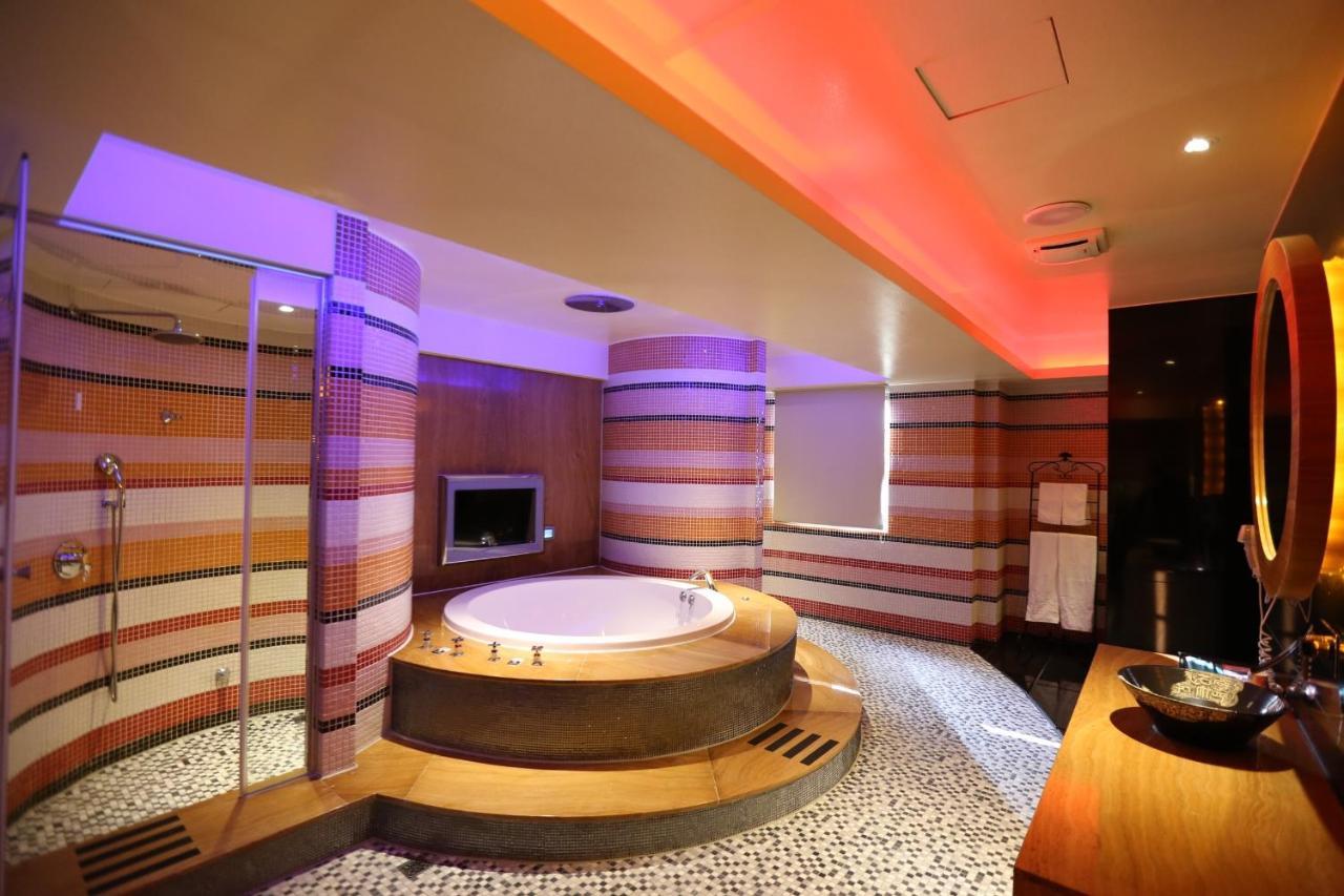 Yosemite Motel - Taiyuan Branch Taichung Exterior photo