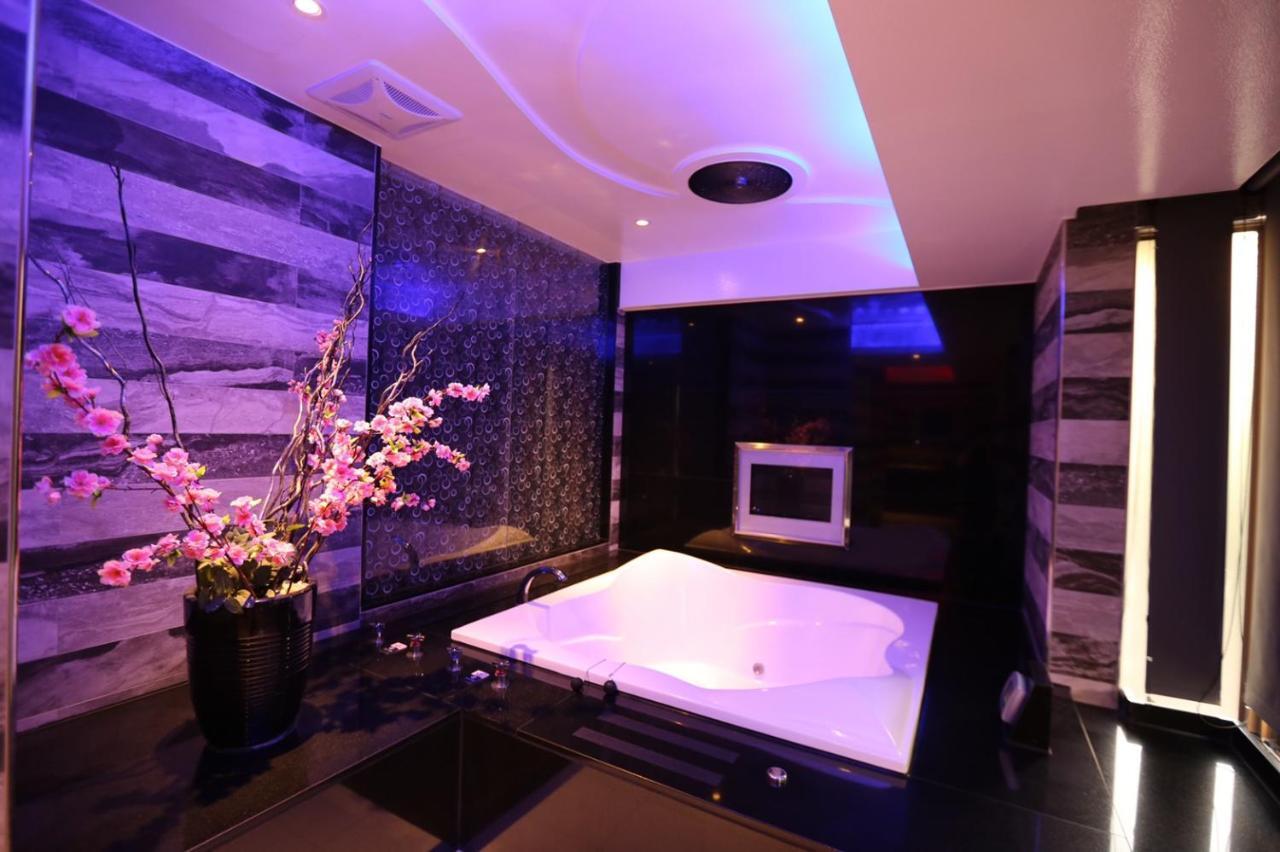 Yosemite Motel - Taiyuan Branch Taichung Exterior photo