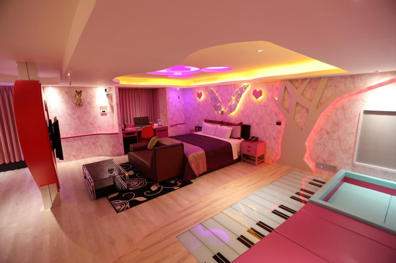 Yosemite Motel - Taiyuan Branch Taichung Exterior photo